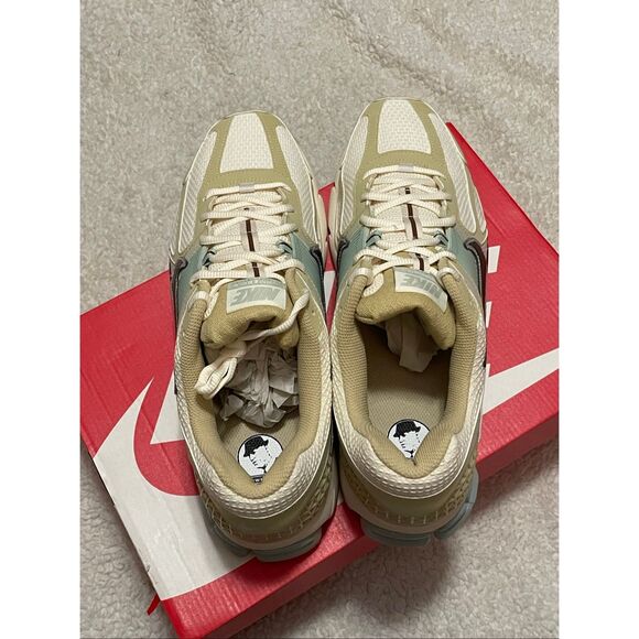 Nike Zoom Vomero 5 SE Team Gold/Fauna Brown Men’s 11.5 NIB - Picture 11 of 13